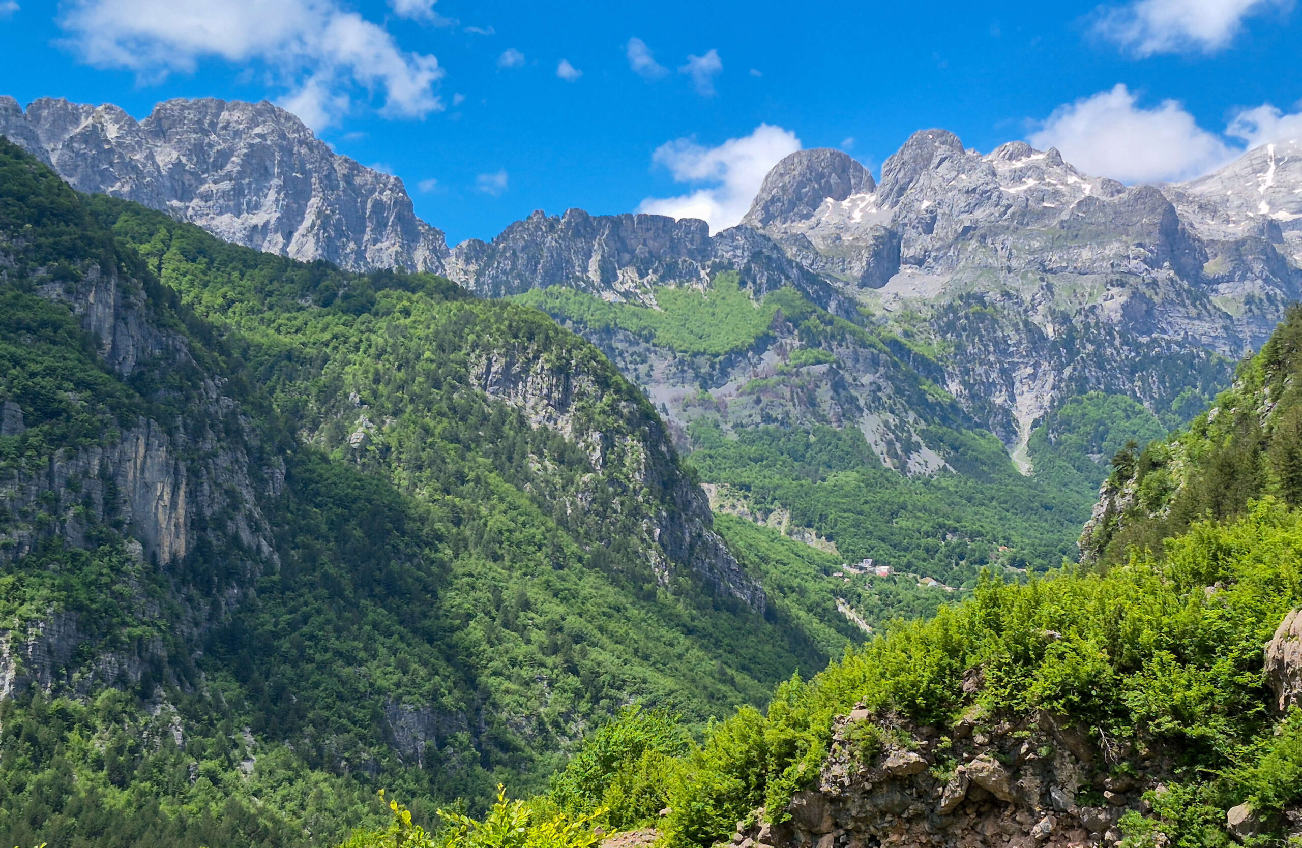 Theth Valbona hike en verborgen routes in Albanië